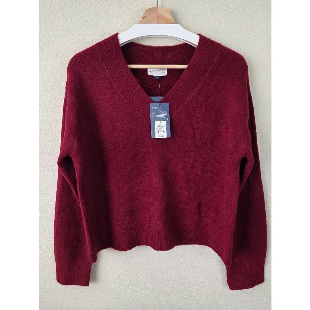 Universal Thread Sweater Size S V-Neck Red Oversized Boxy Soft Target NEW